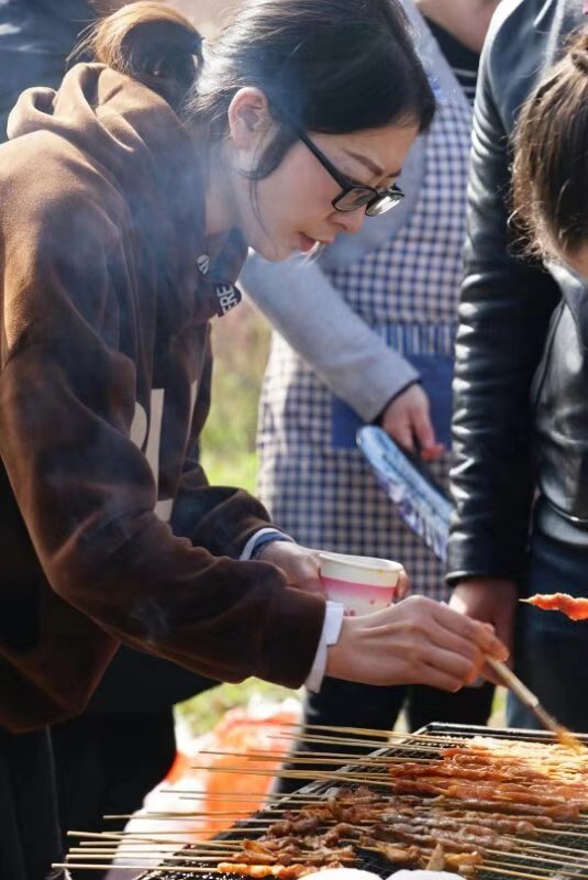 黃山眾逸-拓展團(tuán)建燒烤活動(dòng)