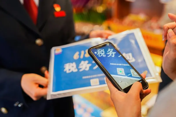落實(shí)優(yōu)惠保市場(chǎng)主體，減稅降費(fèi)給企業(yè)吃下“定心丸”