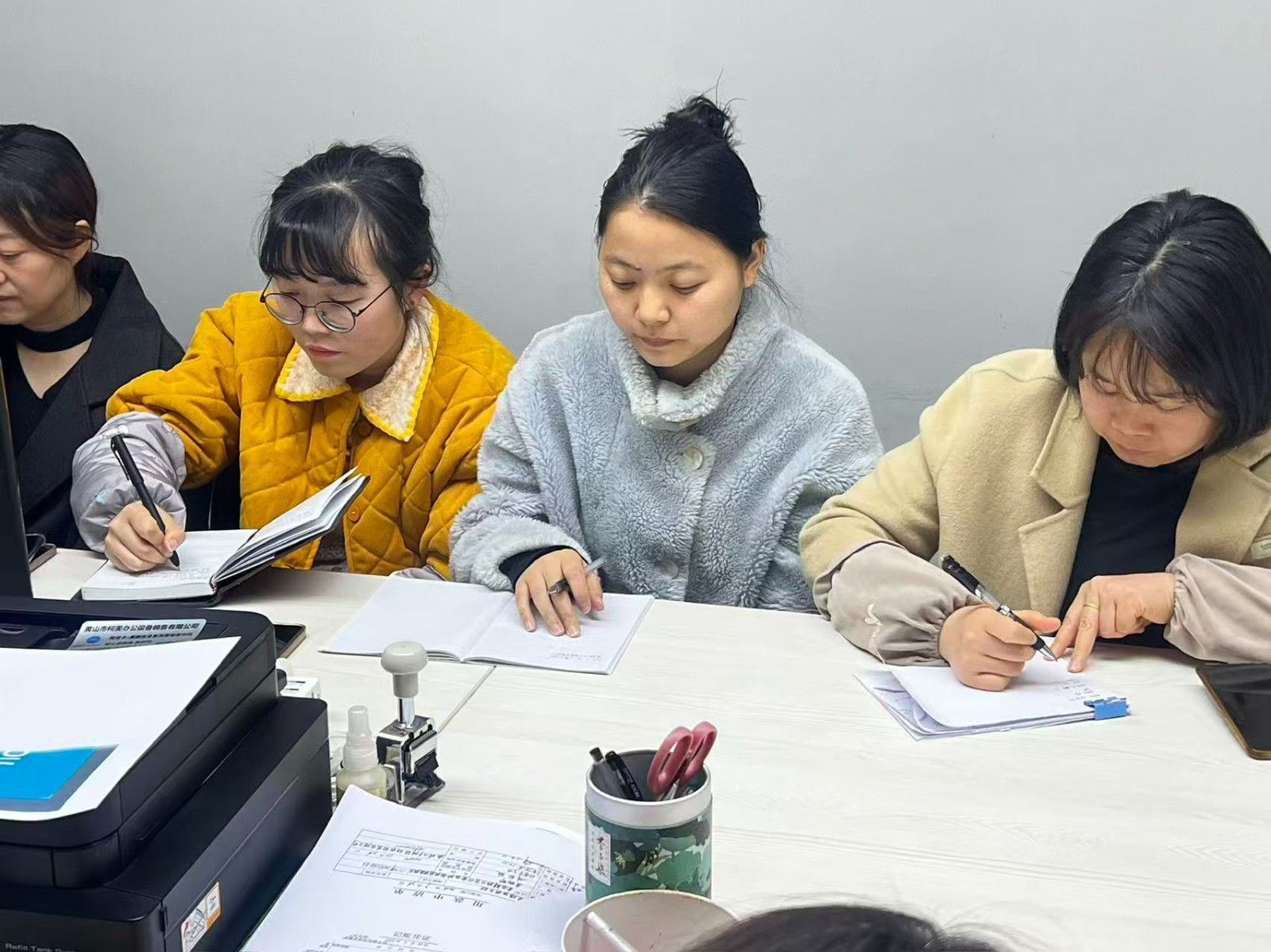 眾逸財(cái)稅召開新增值稅法內(nèi)部交流會，筑牢合規(guī)發(fā)展防線